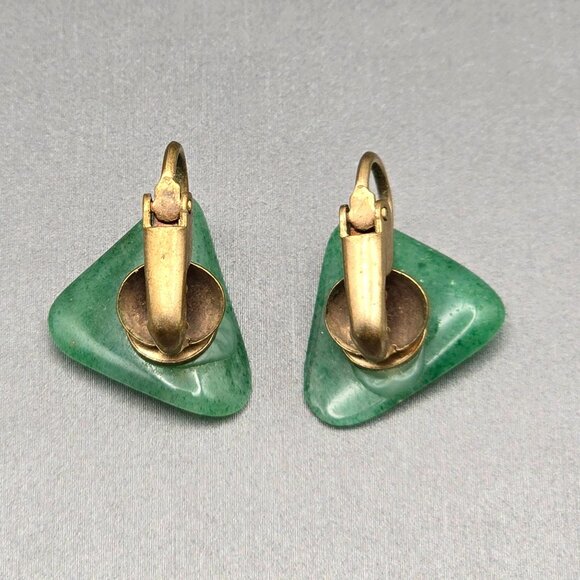 VTG Green Aventurine Gemstone Triangle Clip-On Earrings .75" Gold Tone MCM 1950s - Picture 3 of 6